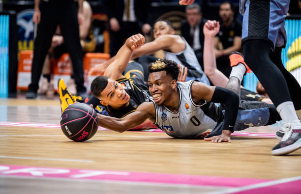 包括曼联和 包括曼联和